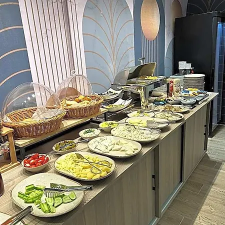 Mona Bosphorus מלון 4*
