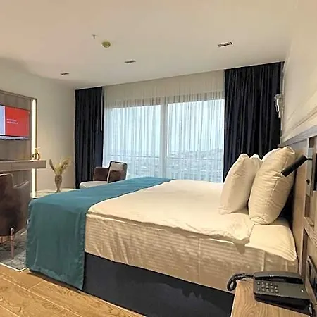 Mona Bosphorus Hotel 4*