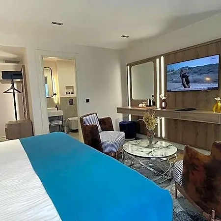 Mona Bosphorus 4*
